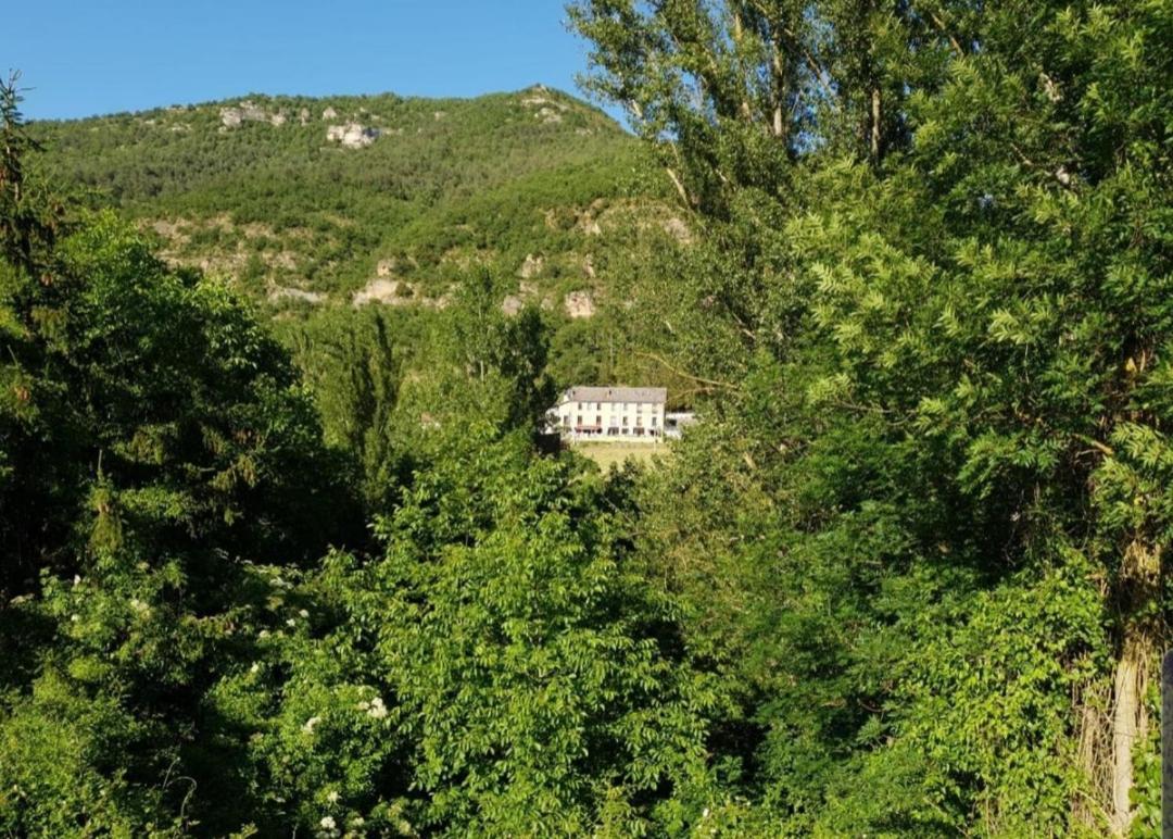 Hotel Des Gorges Au Viaduc Riviere-sur-Tarn Bagian luar foto
