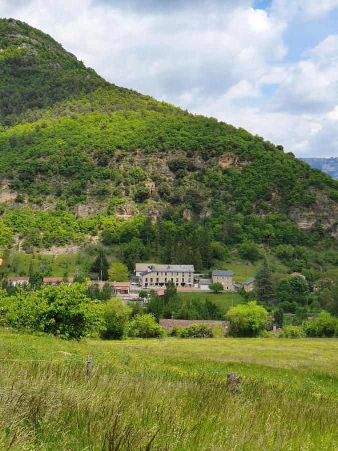 Hotel Des Gorges Au Viaduc Riviere-sur-Tarn Bagian luar foto